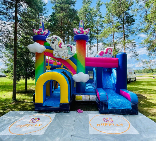 Piepūšamā atrakcija Vienradzitis. Atrakciju noma bērnu ballītēm Rīgā, Mārupē un Pierīgā. Droša un tīra.